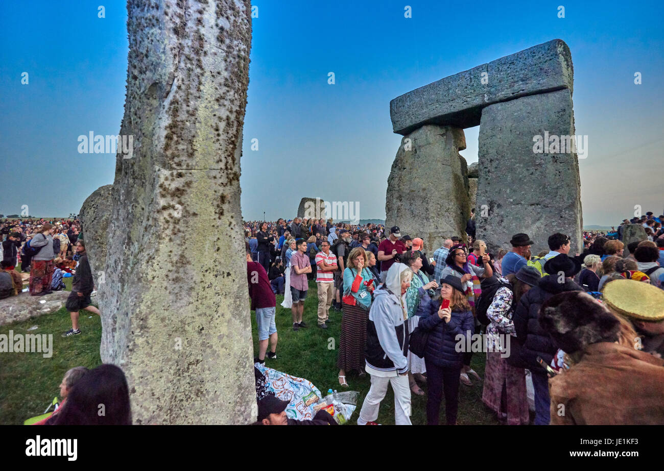 Stonehenge Summer Solstice Tour Sunrise 21st June 2028 Stock Photo Alamy