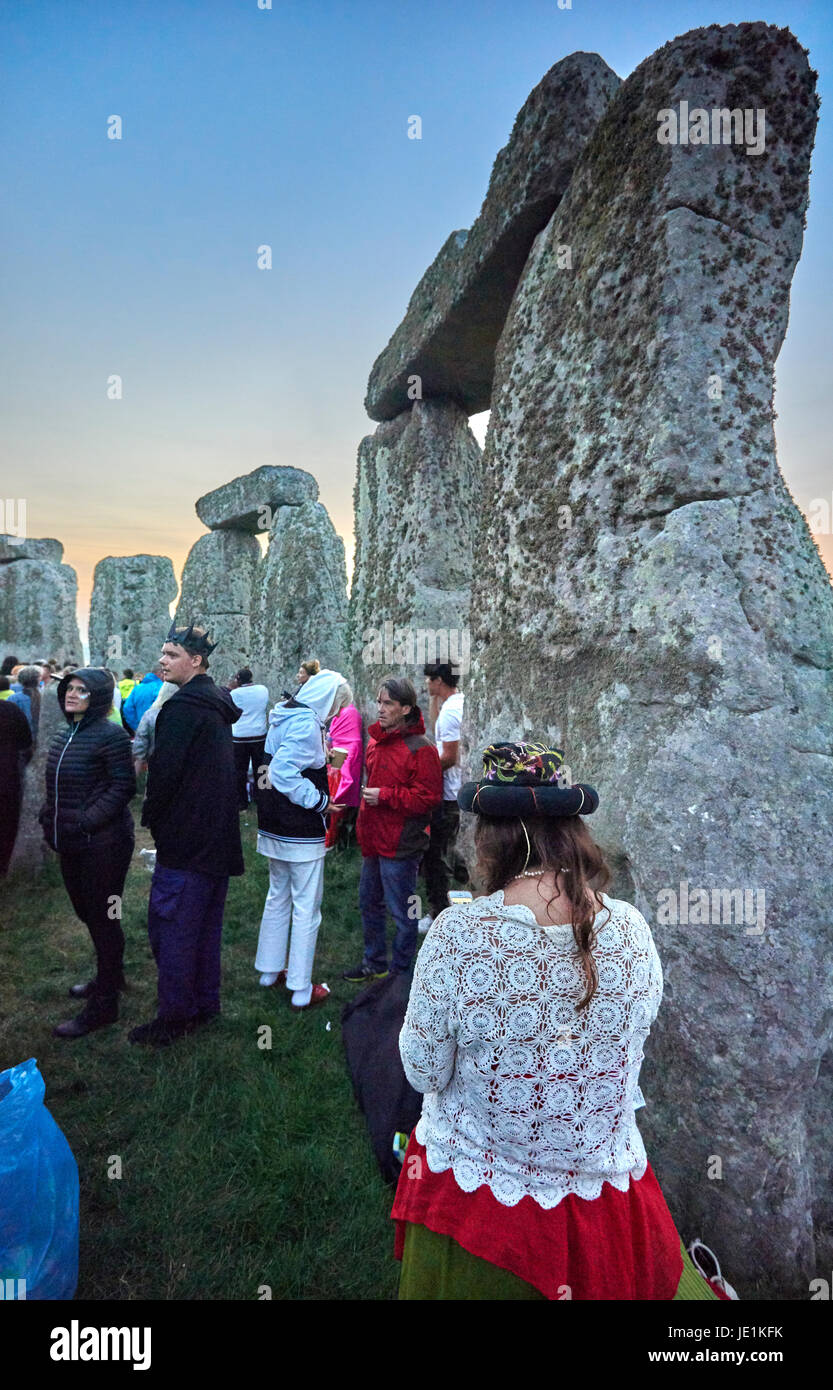 Stonehenge Summer Solstice Tour Sunrise 21st June 2030 Stock Photo Alamy