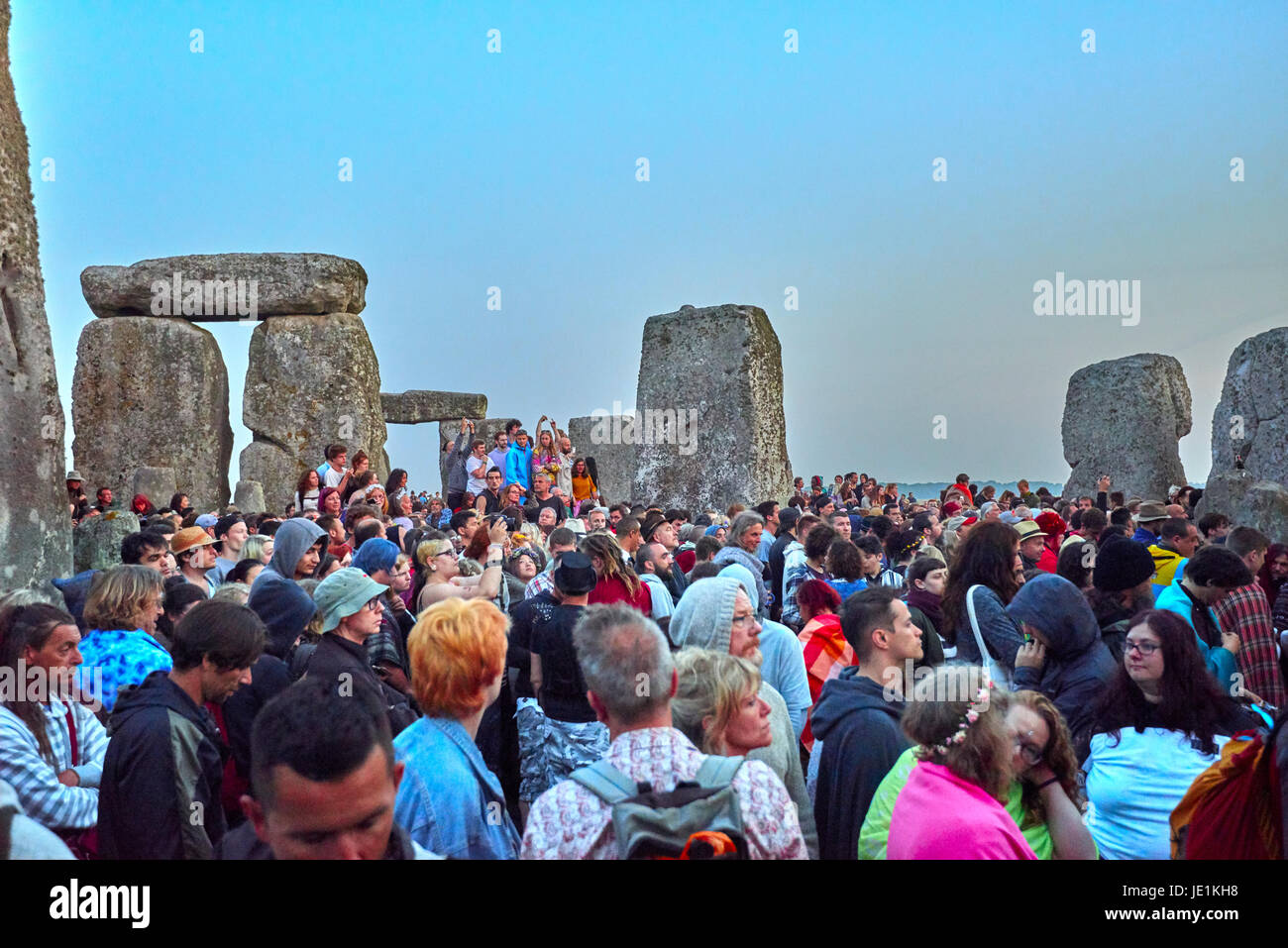 Stonehenge Summer Solstice Tour Sunrise 21st June 2039 Stock Photo Alamy