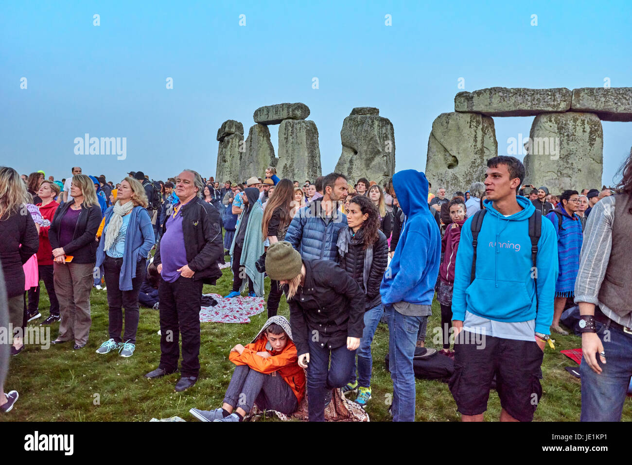 Stonehenge Summer Solstice Tour Sunrise 21st June 2061 Stock Photo Alamy