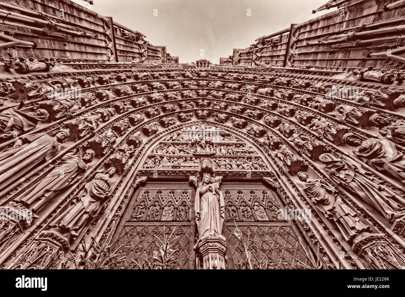 <a href='http://en.wikipedia.org/wiki/Strasbourg Cathedral' target=' blank'>Strasbourg Cathedral</a> <a href='http://en.wikipedia.org/wiki/Strasbourg' target=' blank'>Strasbourg</a>,Alsace, France Stock Photo