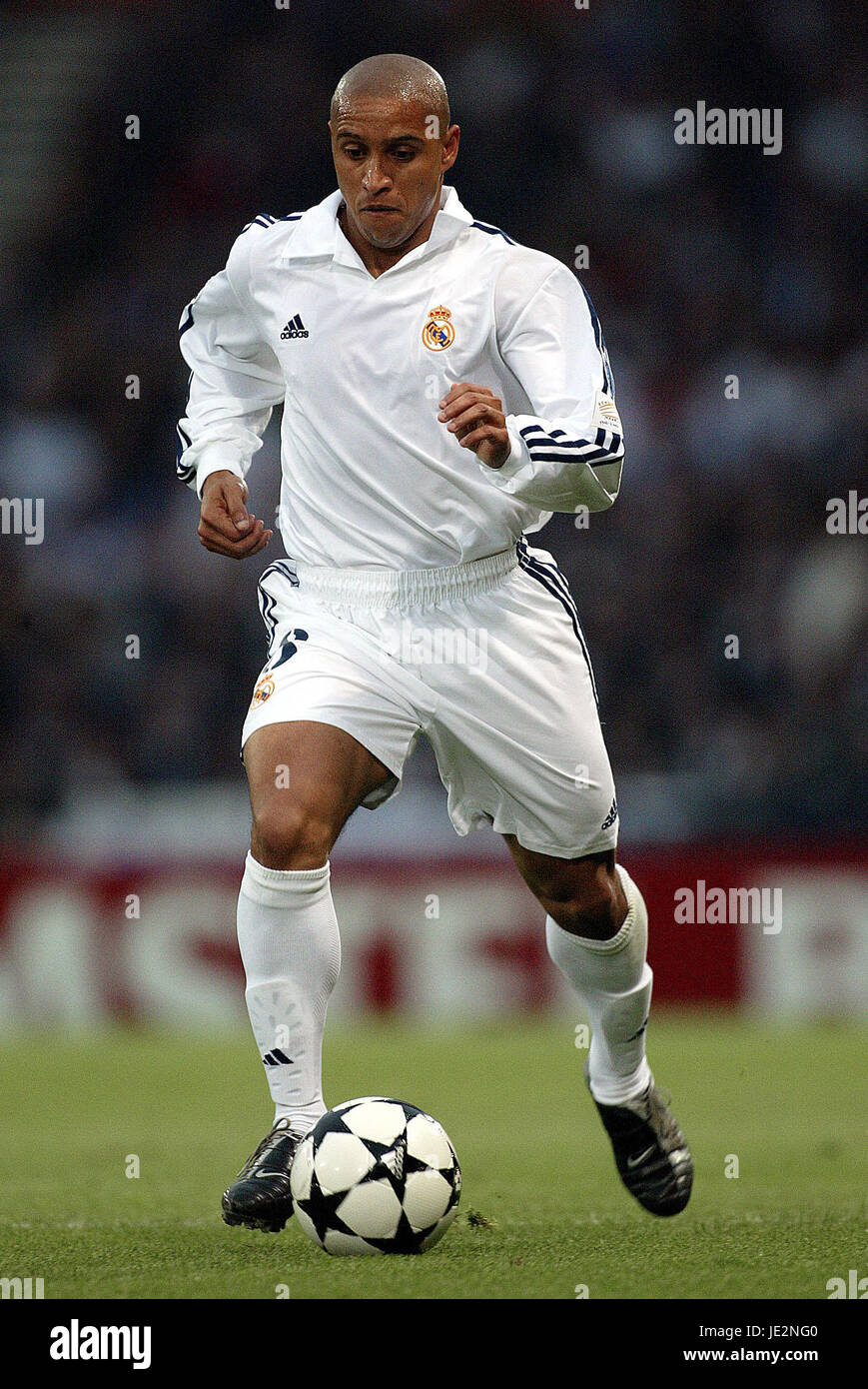 ÉQUIPE TYPE REAL MADRID C1 2002 par bustelo
