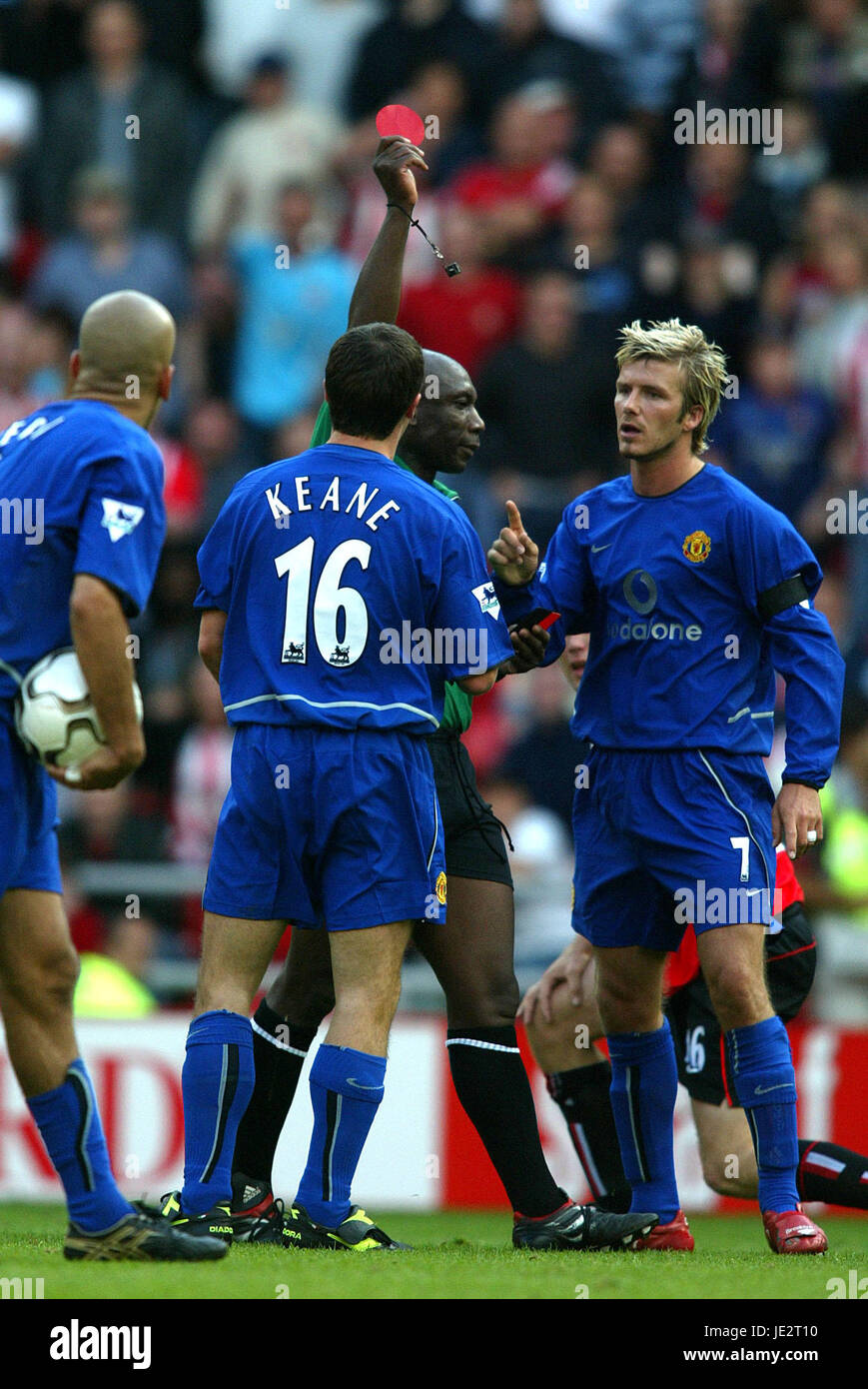 URIAH RENNIE SENDS OFF KEANE SUNDERLAND V MANCHESTER UTD STADIUM OF ...