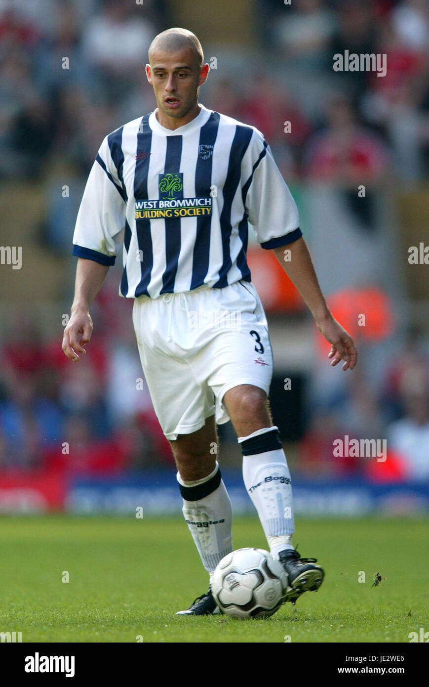 NEIL CLEMENT WEST BROMWICH ALBION FC ANFIELD LIVERPOOL 21 September 2002 Stock Photo