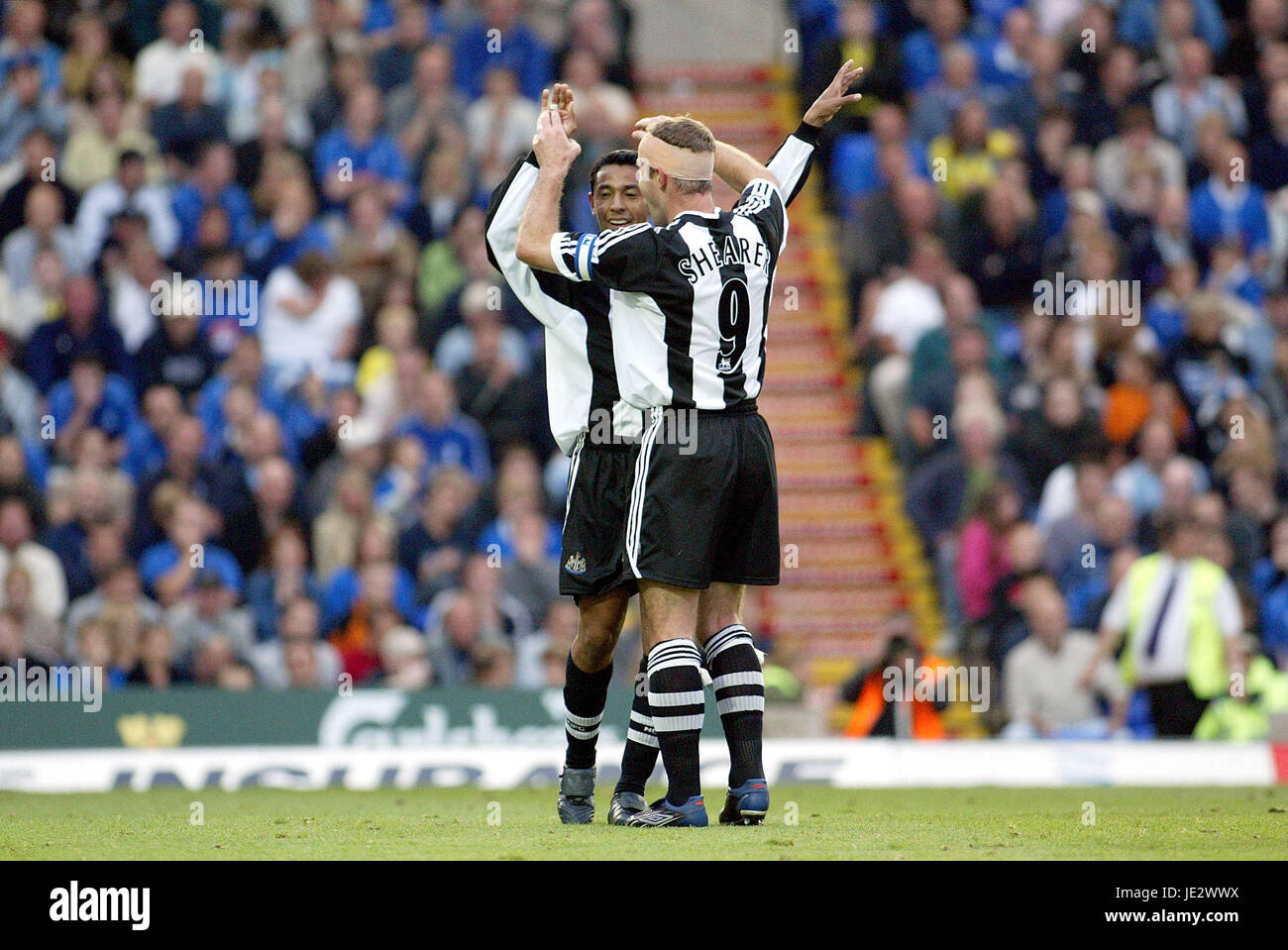 NOLBERTO SOLANO & ALAN SHEARER BIRMINGHAM CITY V NEWCASTLE UD ST ANDREWS  BIRMINGAM 28 September 2002 Stock Photo - Alamy