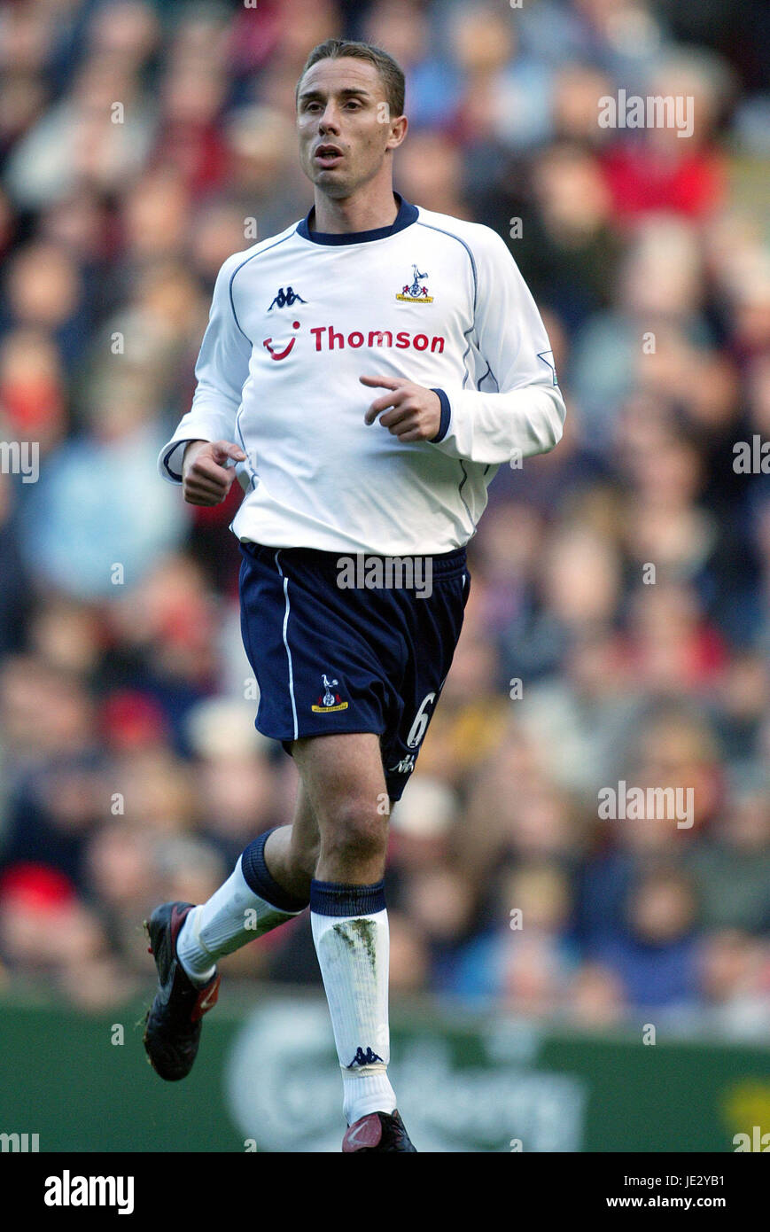 Spurs shirt hi-res stock photography and images - Alamy