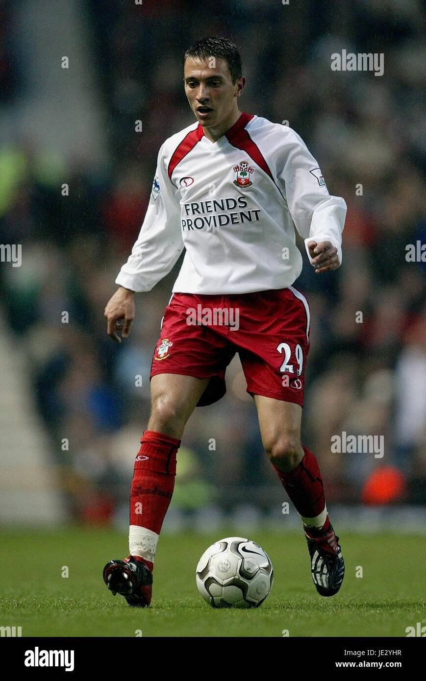 FABRICE FERNANDES SOUTHAMPTON FC OLD TRAFFORD MANCESTER 02 November 2002 Stock Photo