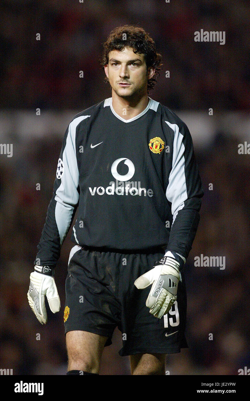 RICARDO . MANCHESTER UNITED FC OLD TRAFFORD MANCESTER 13 November 2002 Stock Photo