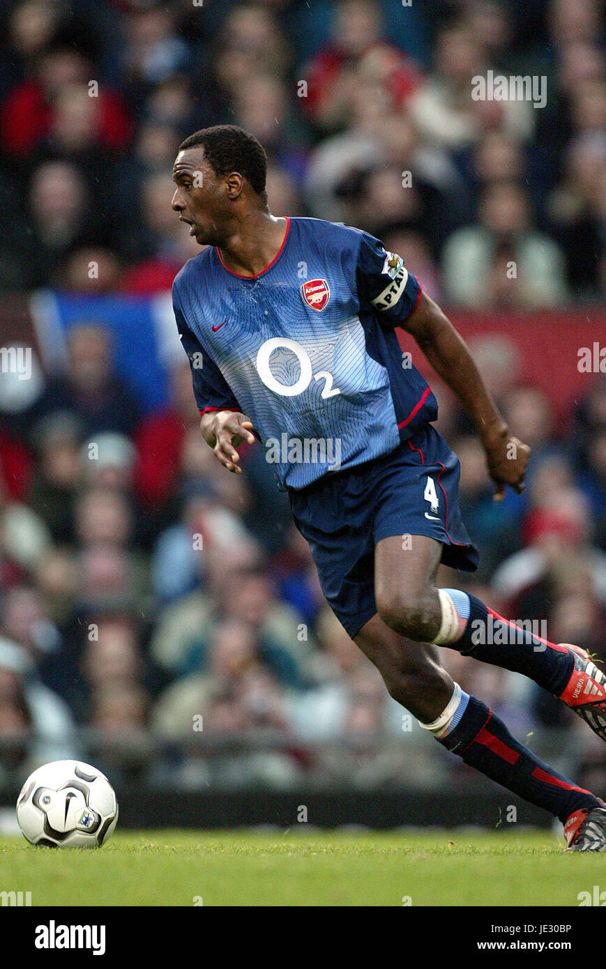 PATRICK VIEIRA ARSENAL FC OLD TRAFFORD MANCESTER 06 December 2002 Stock Photo