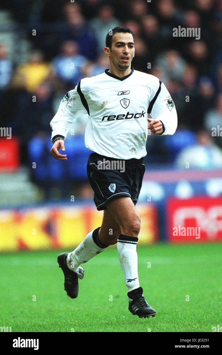 YOURI DJORKAEFF BOLTON WANDERERS FC REEBOK STADIUM BOLTON ENGLAND 02 March 2002 Stock Photo