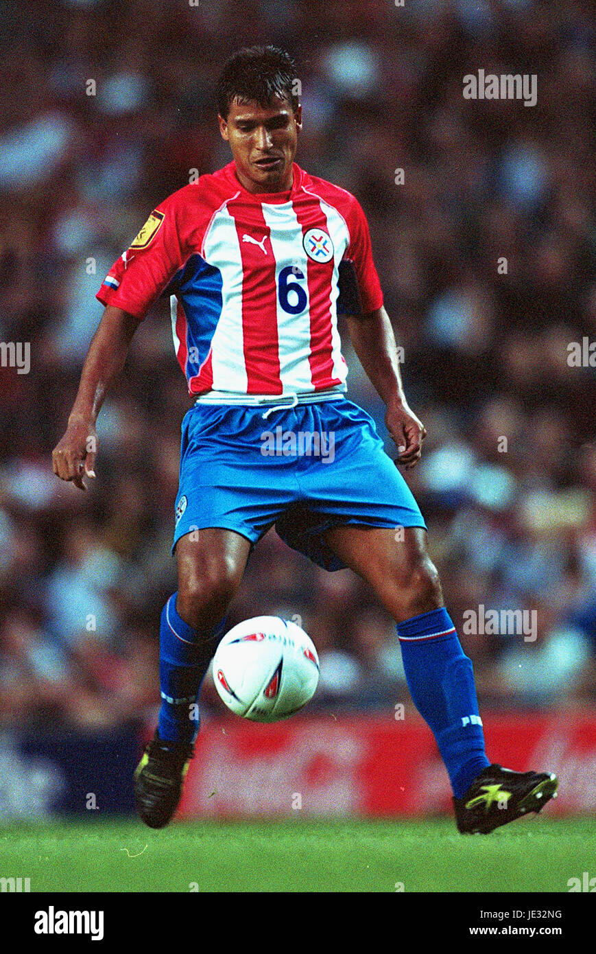 ESTANISLAO STRUWAY PARAGUAY ANFIELD LIVERPOOL ENGLAND 17 April 2002