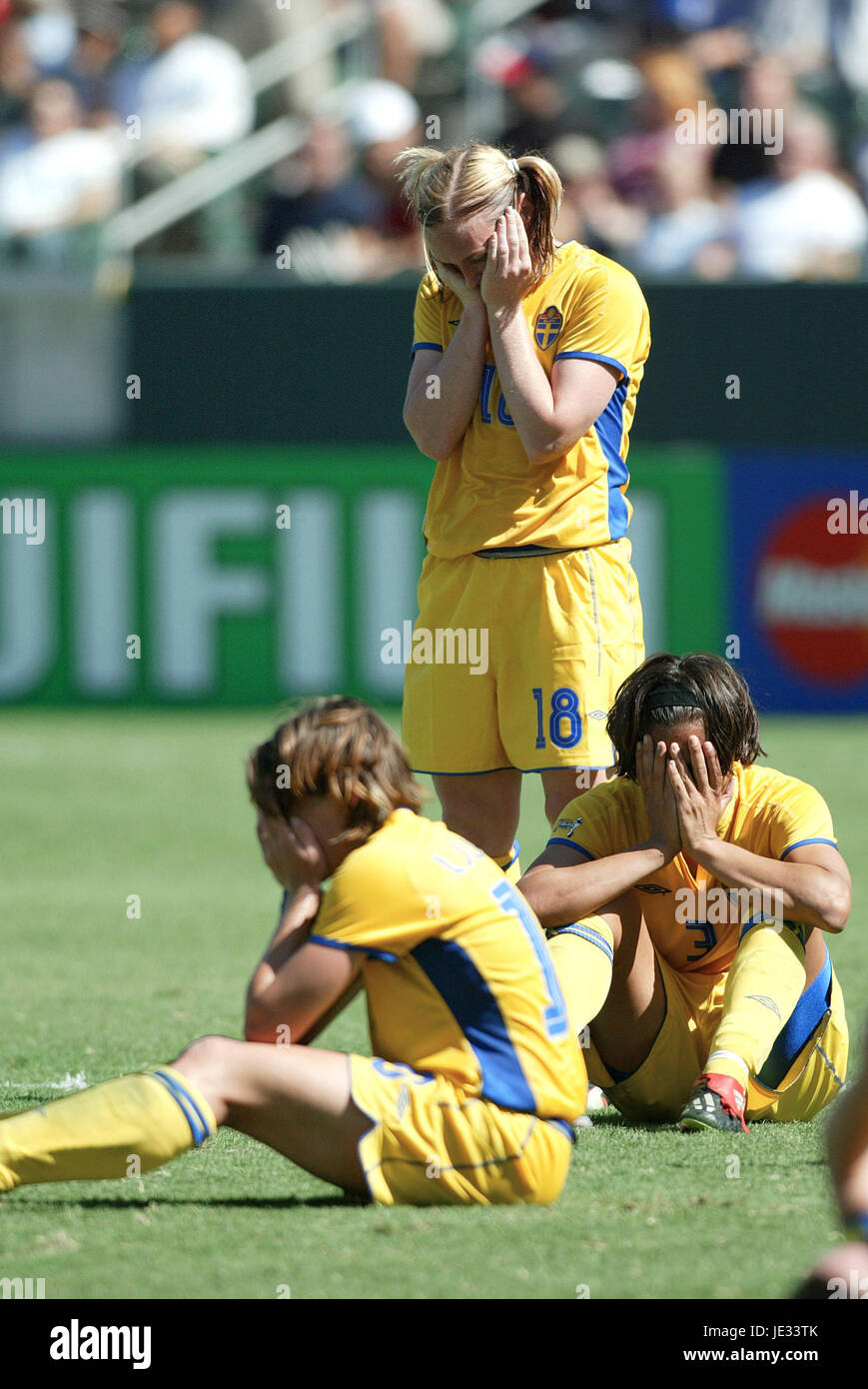 Golden goal hires stock photography and images Alamy