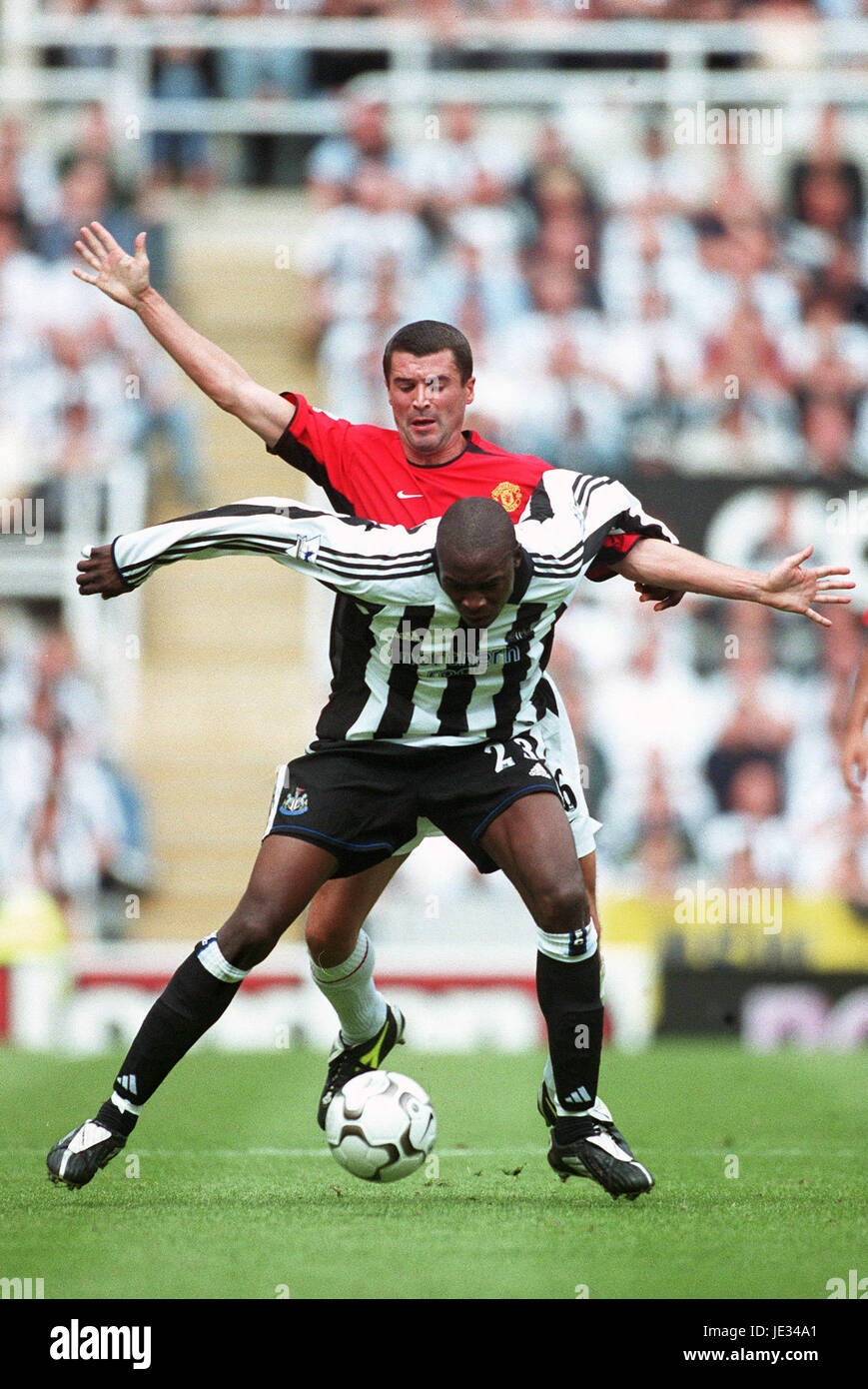 SHOLA AMEOBI & ROY KEANE NEWCASTLE UNITED V MANCHESTER ST. JAMES PARK ...