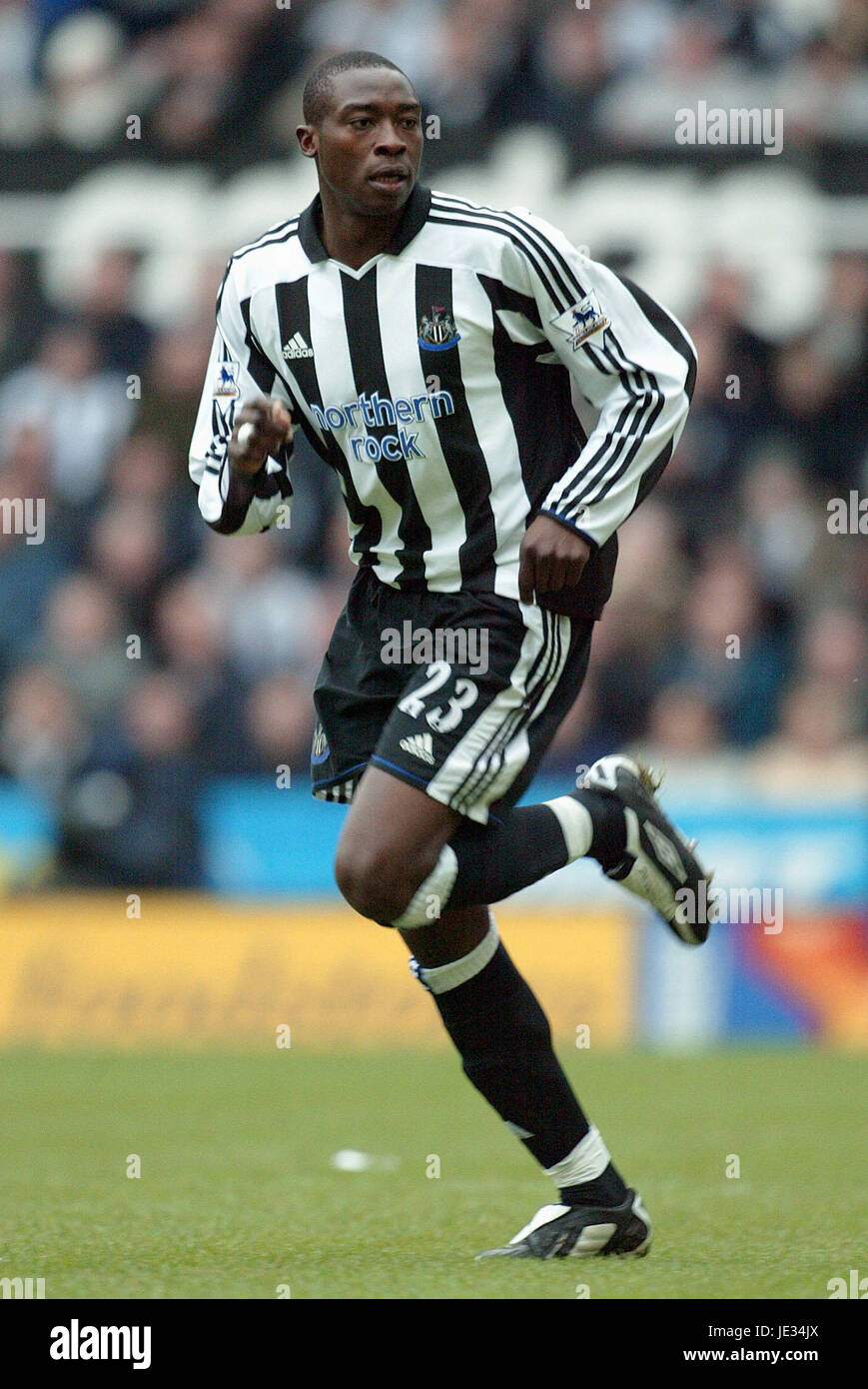 SHOLA AMEOBI NEWCASTLE UNITED FC ST JAMES PARK NEWCASTLE ENGLAND 06 ...