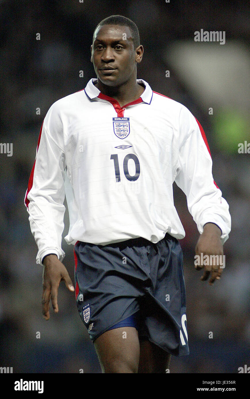 EMILE HESKEY ENGLAND & LIVERPOOL FC OLD TRAFFORD MANCHESTER ENGLAND 16 November 2003 Stock Photo