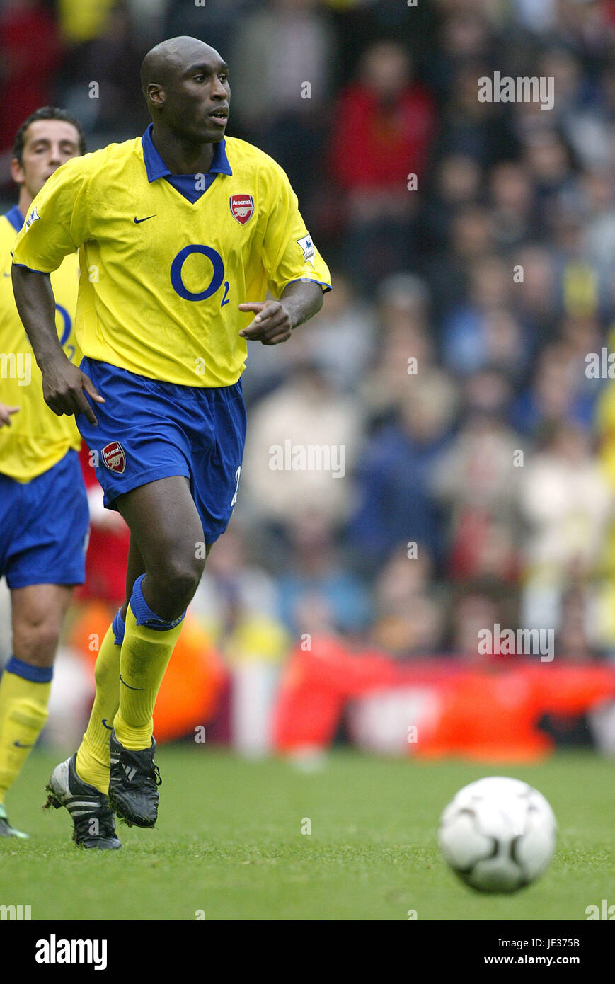 SOL CAMPBELL ARSENAL FC ANFIELD LIVERPOOL ENGLAND 04 October 2003 Stock Photo