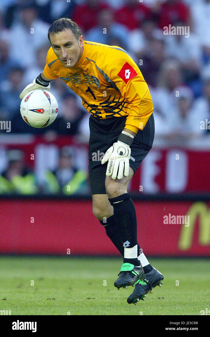DRAGOSLAV JEVRIC SERBIA & MONTENEGRO WALKERS STADIUM LEICESTER ENGLAND