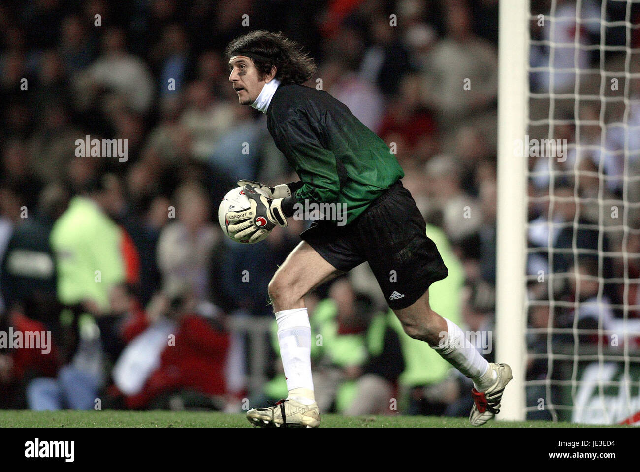 RUSTU RECBER TURKEY THE STADIUM OF LIGHT SUNDERLAND 02 April 2003 Stock ...