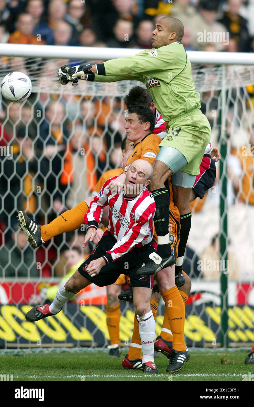 MATT MURRAY MARSDEN ANDREWS SOUTHAMPTON V WOLVES ST. MARYS STADIUM SOUTHAMPTON ENGLAND 09 March 2003 Stock Photo