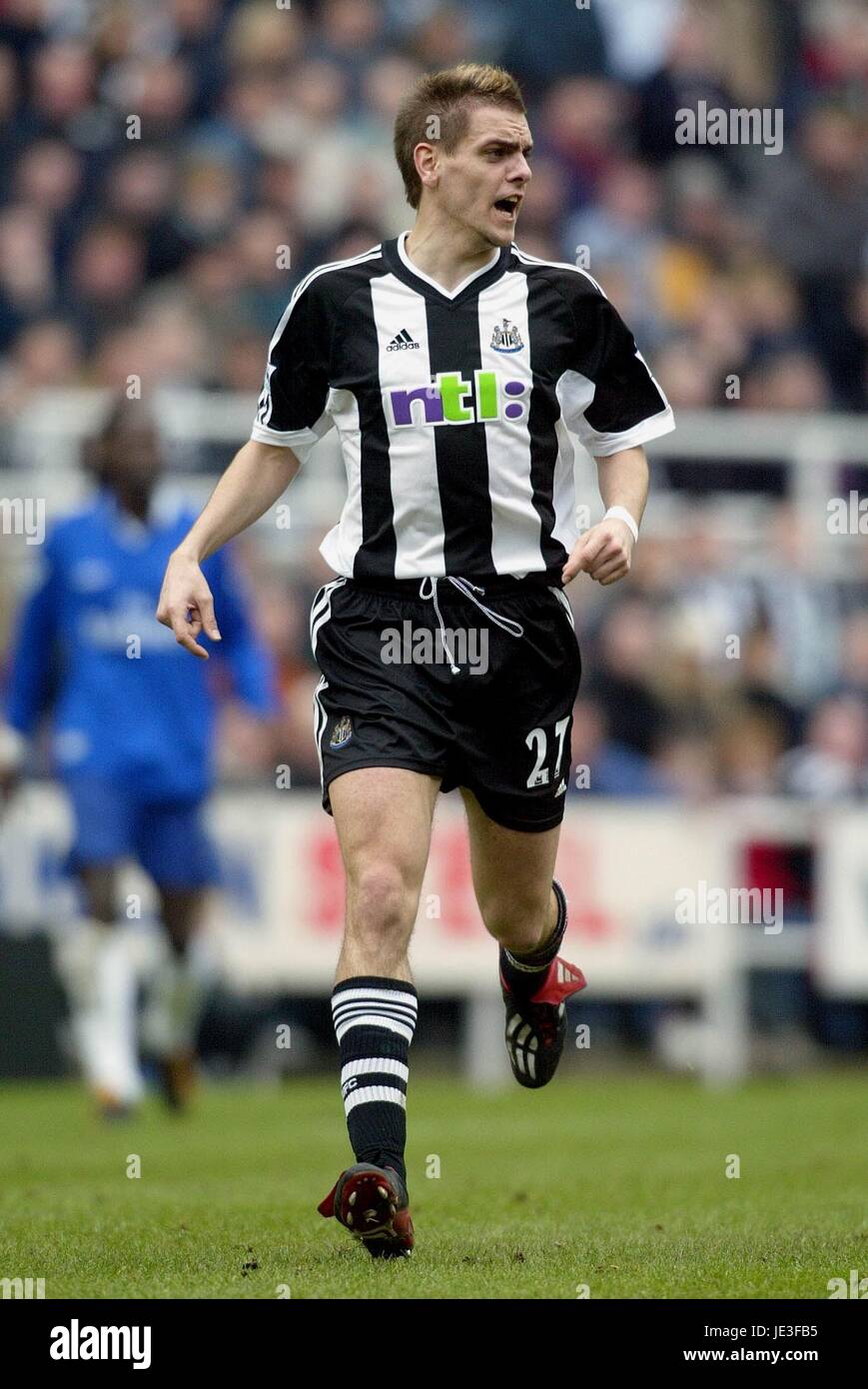 JONATHAN WOODGATE NEWCASTLE UNITED FC ST JAMES PARK NEWCASTLE ENGLAND 01 March 2003 Stock Photo