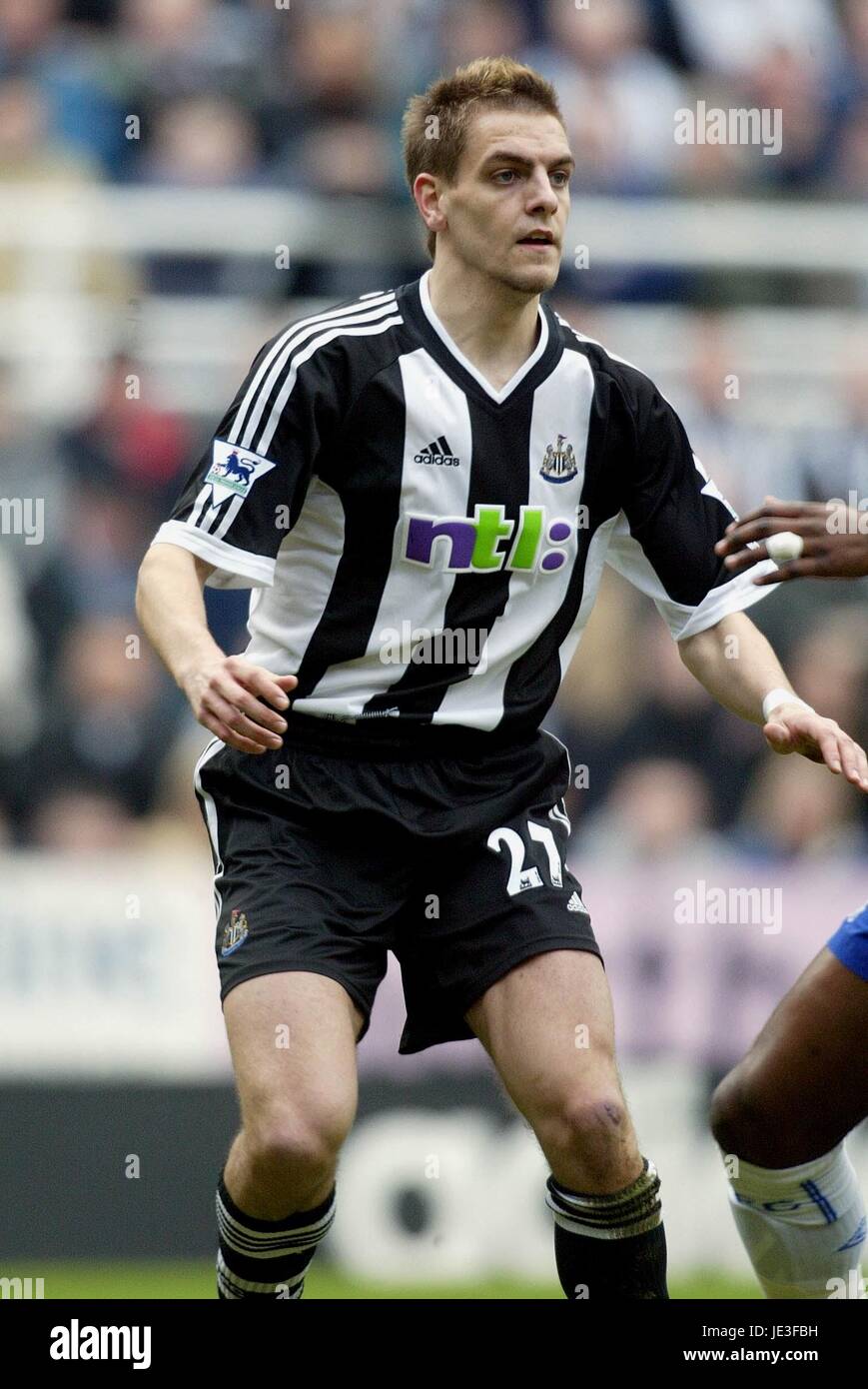 JONATHAN WOODGATE NEWCASTLE UNITED FC ST JAMES PARK NEWCASTLE ENGLAND 01 March 2003 Stock Photo