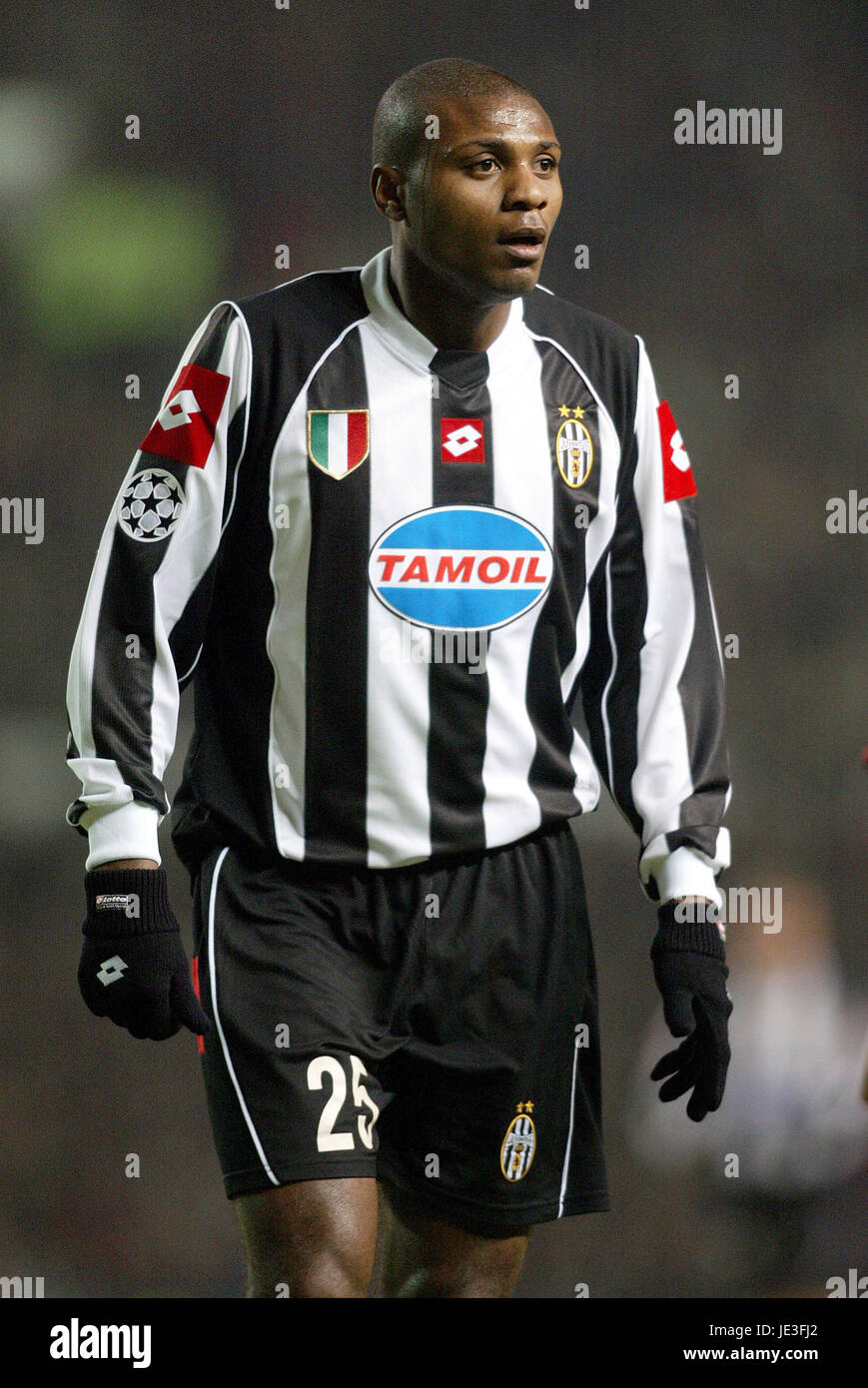 MARCELO ZALAYETA JUVENTUS FC OLD TRAFFORD MANCESTER 19 February 2003 Stock Photo