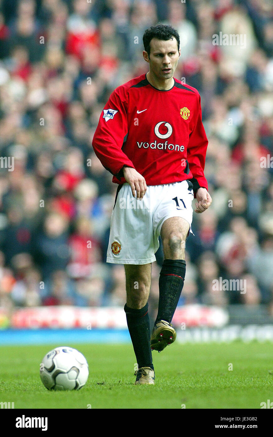 RYAN GIGGS MANCHESTER UNITED FC OLD TRAFFORD MANCESTER 09 February 2003 Stock Photo