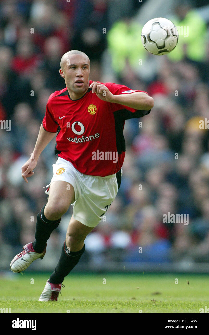 MIKAEL SILVESTRE MANCHESTER UNITED FC OLD TRAFFORD MANCHESTER 18 January 2003 Stock Photo