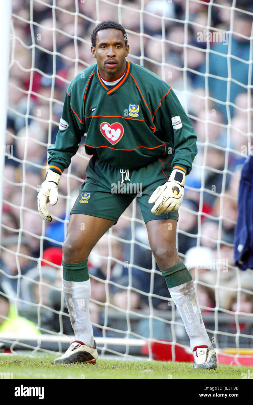 SHAKA HISLOP PORTSMOUTH FC OLD TRAFFORD MANCESTER 04 January 2003 Stock Photo