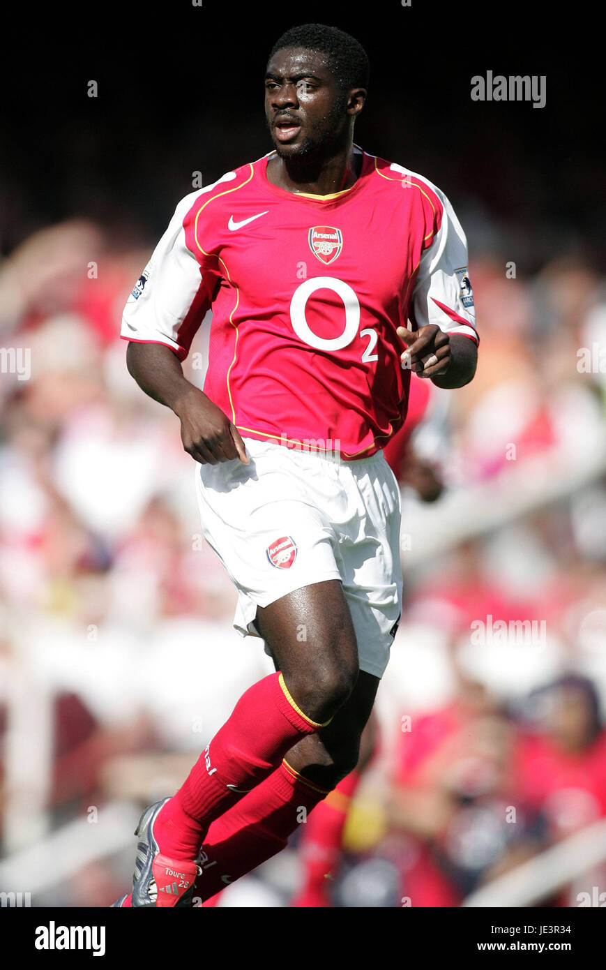 Kolo toure arsenal 2004 hi-res stock photography and images - Alamy