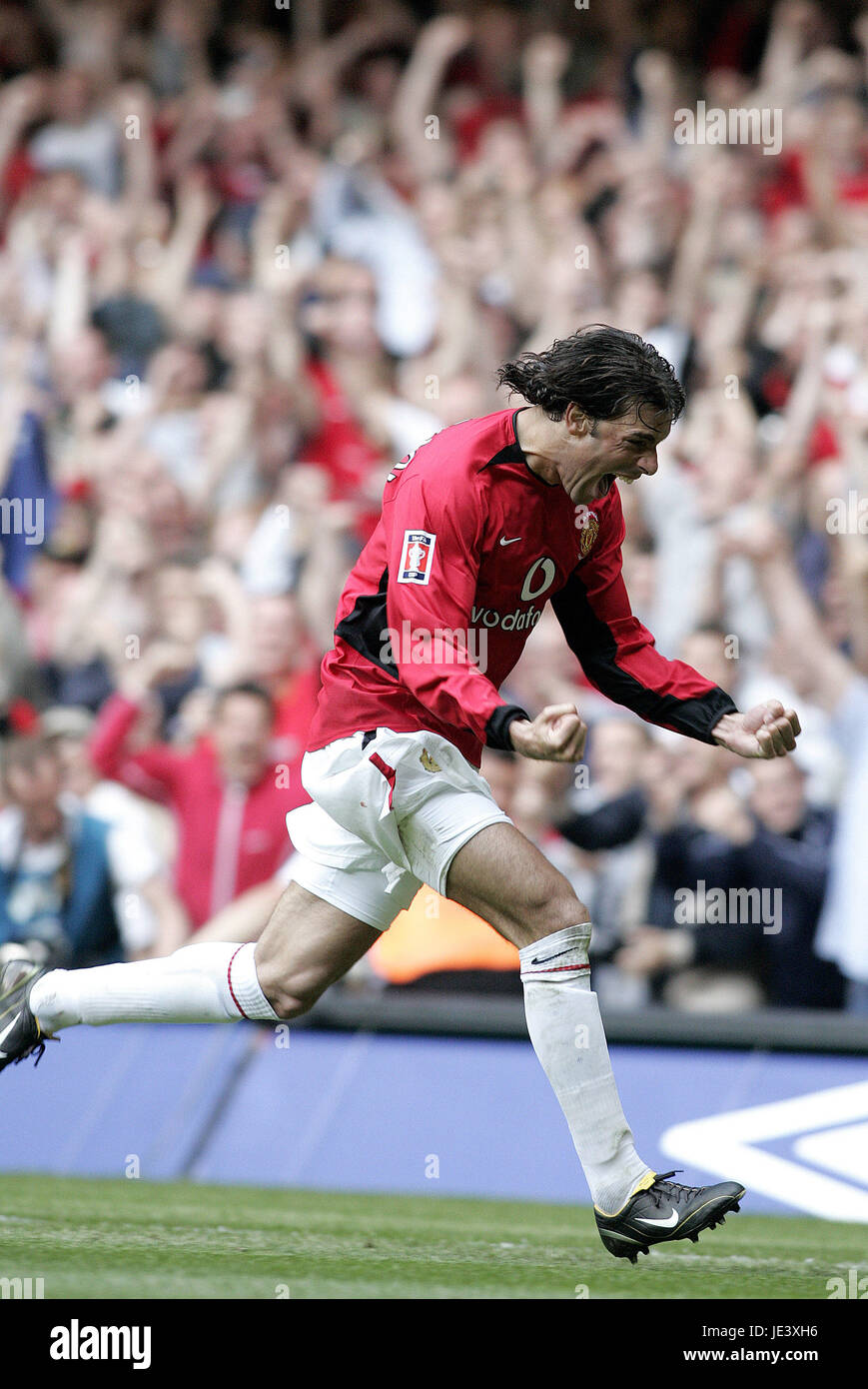 RUUD VAN NISTELROOY MANCHESTER UNITED FC MILLENIUM STADIUM CARDIFF WALES 22 May 2004 Stock Photo