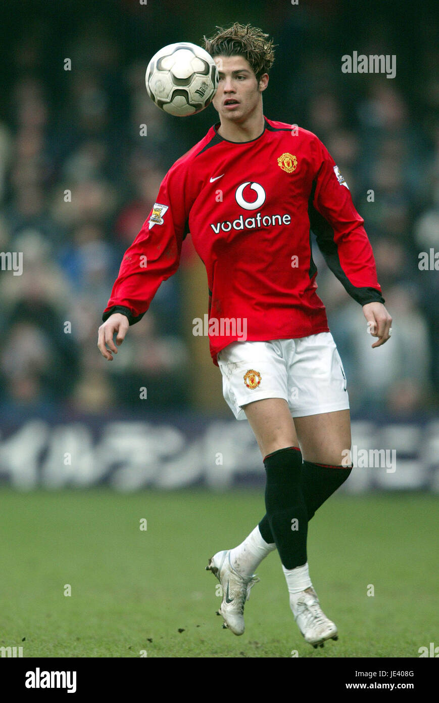 CRISTIANO RONALDO MANCHESTER UNITED FC LOFTUS ROAD QPR LONDON 28 February  2004 Stock Photo - Alamy