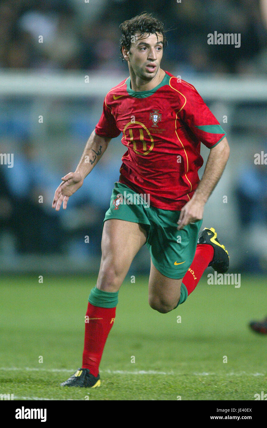 SIMAO PORTUGAL & SL BENFICA ESTADIO ALGARVE FARO PORTUGAL 18 February 2004 Stock Photo