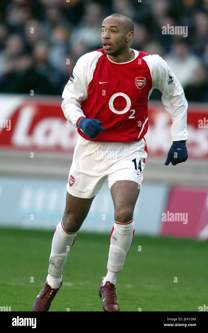 THIERRY HENRY ARSENAL FC MOLINEUX WOLVERHAMPTON ENGLAND 07