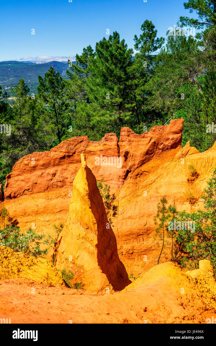 Red Cliffs in Roussillon (Les Ocres), Provence, France Stock Photo - Alamy