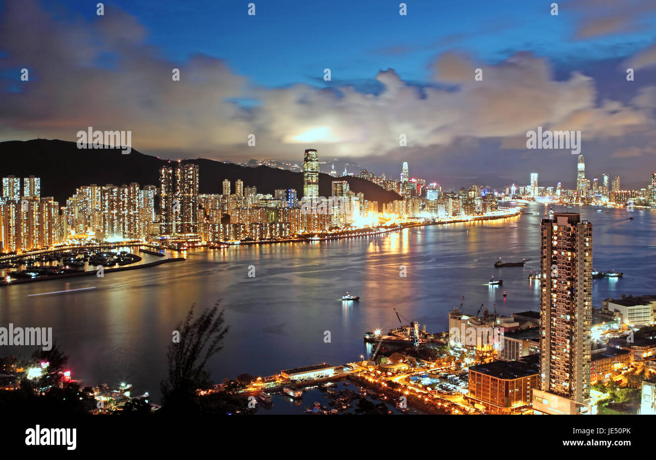 Hong Kong at night and modern buildings Stock Photo - Alamy