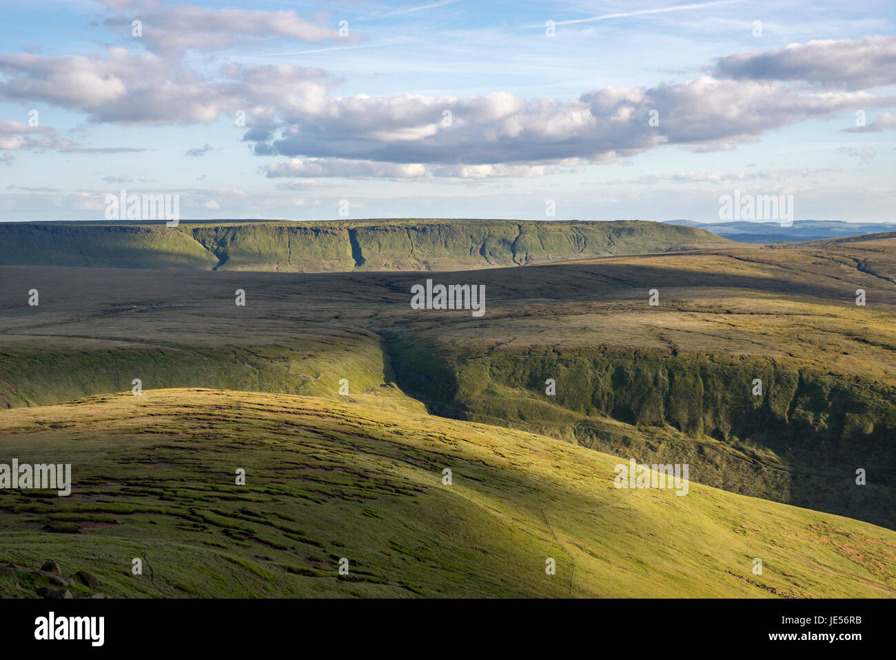 Moorland scenery in the High Peak. View from Shelf stones above Glossop, Derbyshire. Stock Photo