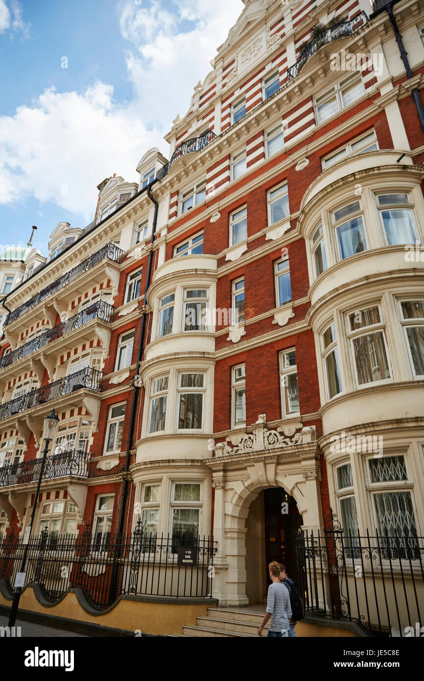 Basil Street London UK Stock Photo Alamy