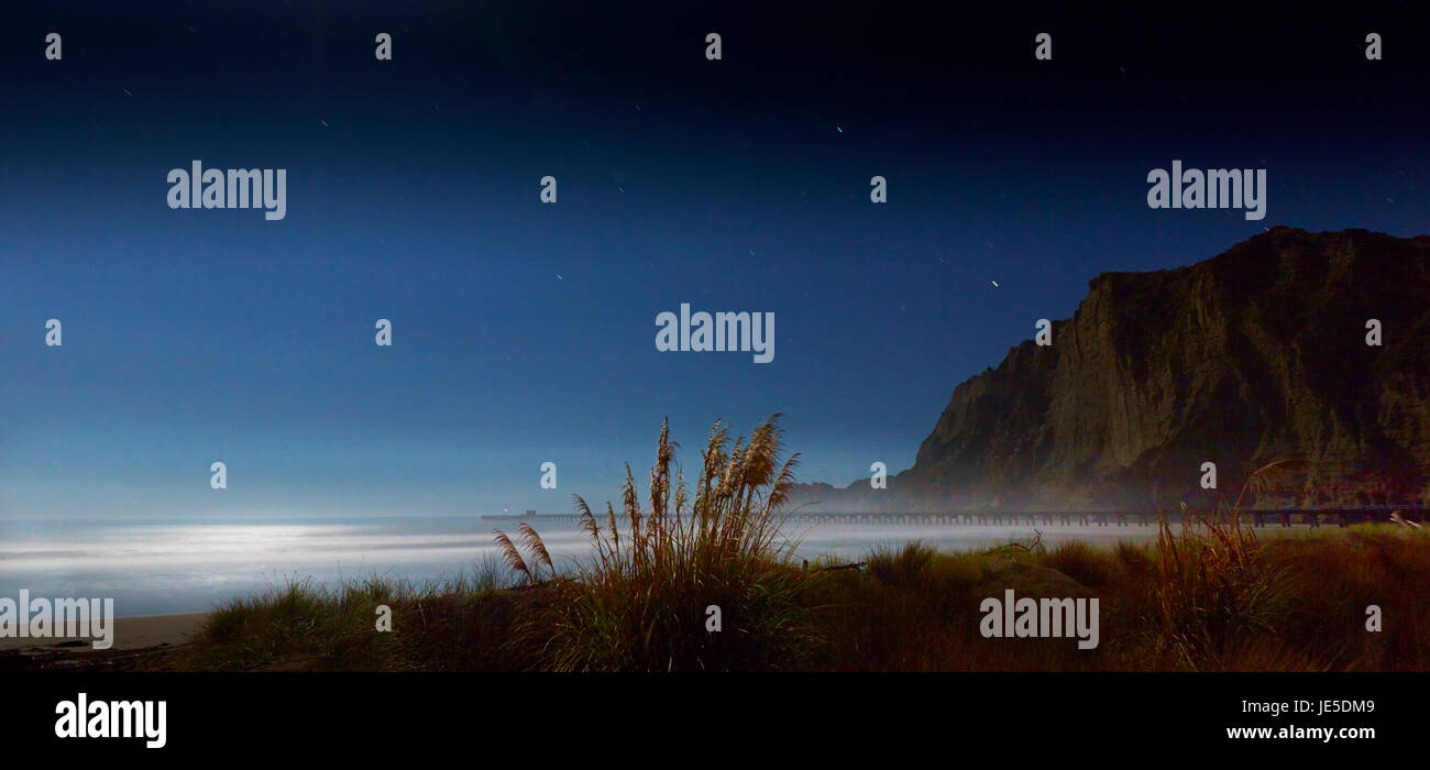 Tolaga bay beach night time , East coast Stock Photo Alamy