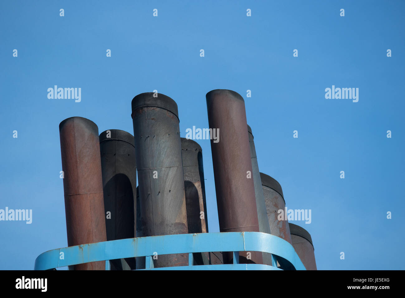 Ship funnel hires stock photography and images Alamy