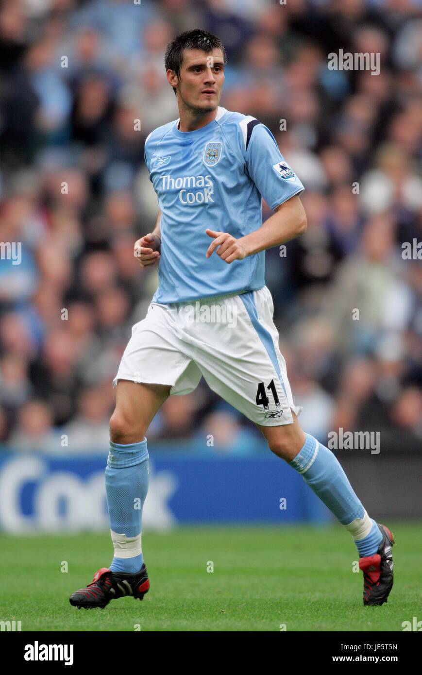 STEPHEN JORDAN MANCHESTER CITY FC CITY OF MANCHESTER STADIUM MANCHESTER  ENGLAND 02 October 2005 Stock Photo - Alamy