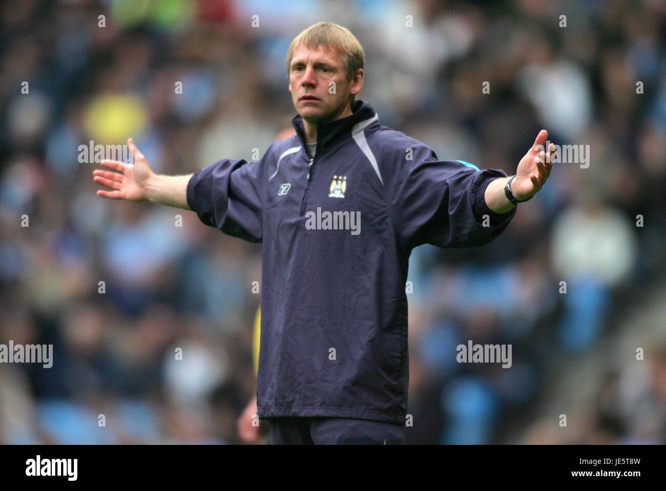 STUART PEARCE MANCHESTER CITY V EVERTON FC. 02 October 2005 Stock Photo