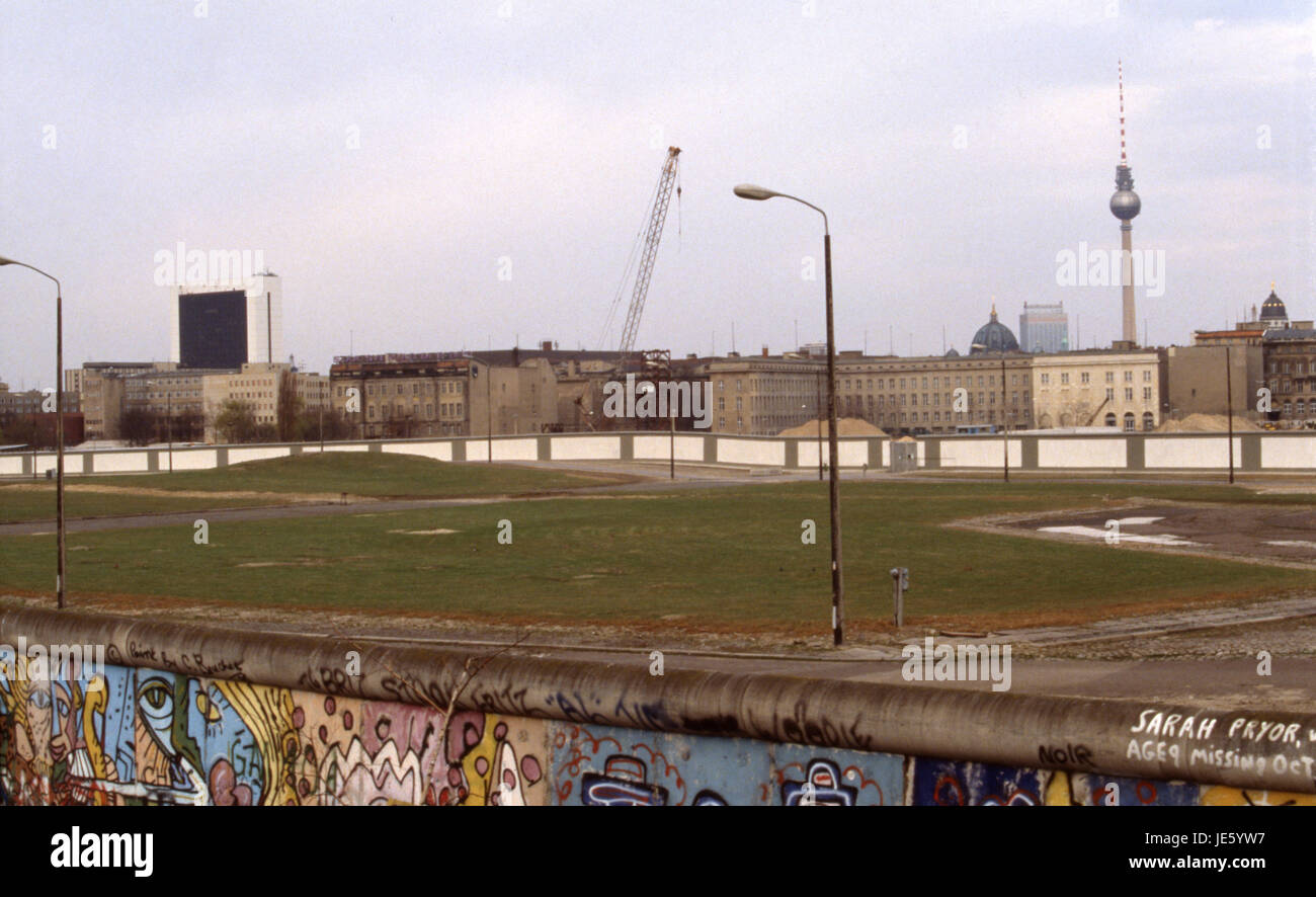 Looking over Potsdamer Platz towers the East German sector of Berlin. Oct 1987 Stock Photo