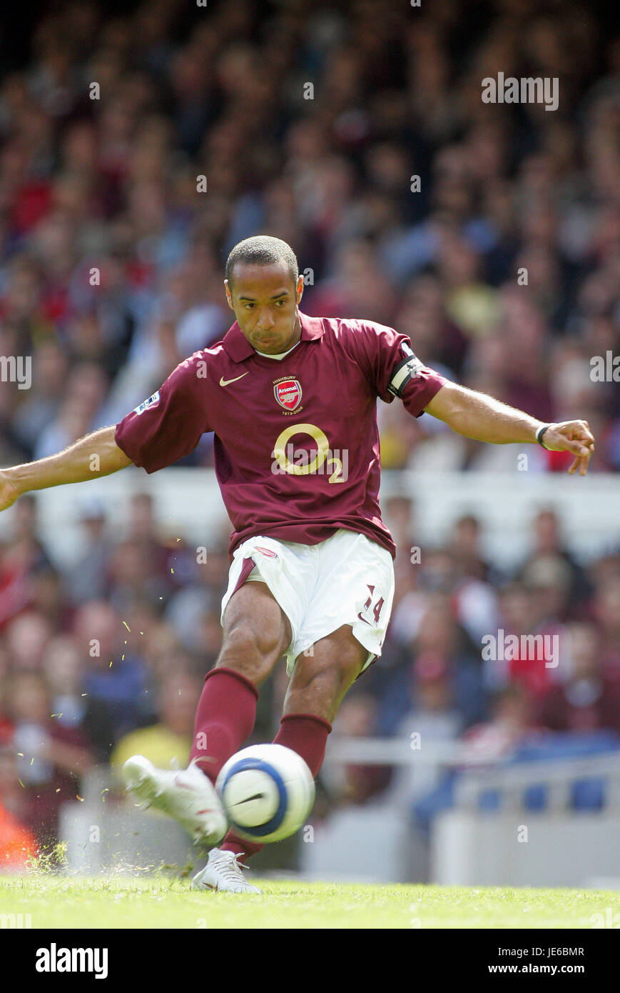 THIERRY HENRY ARSENAL FC HIGHBURY LONDON ENGLAND 14 August 2005 Stock Photo  - Alamy