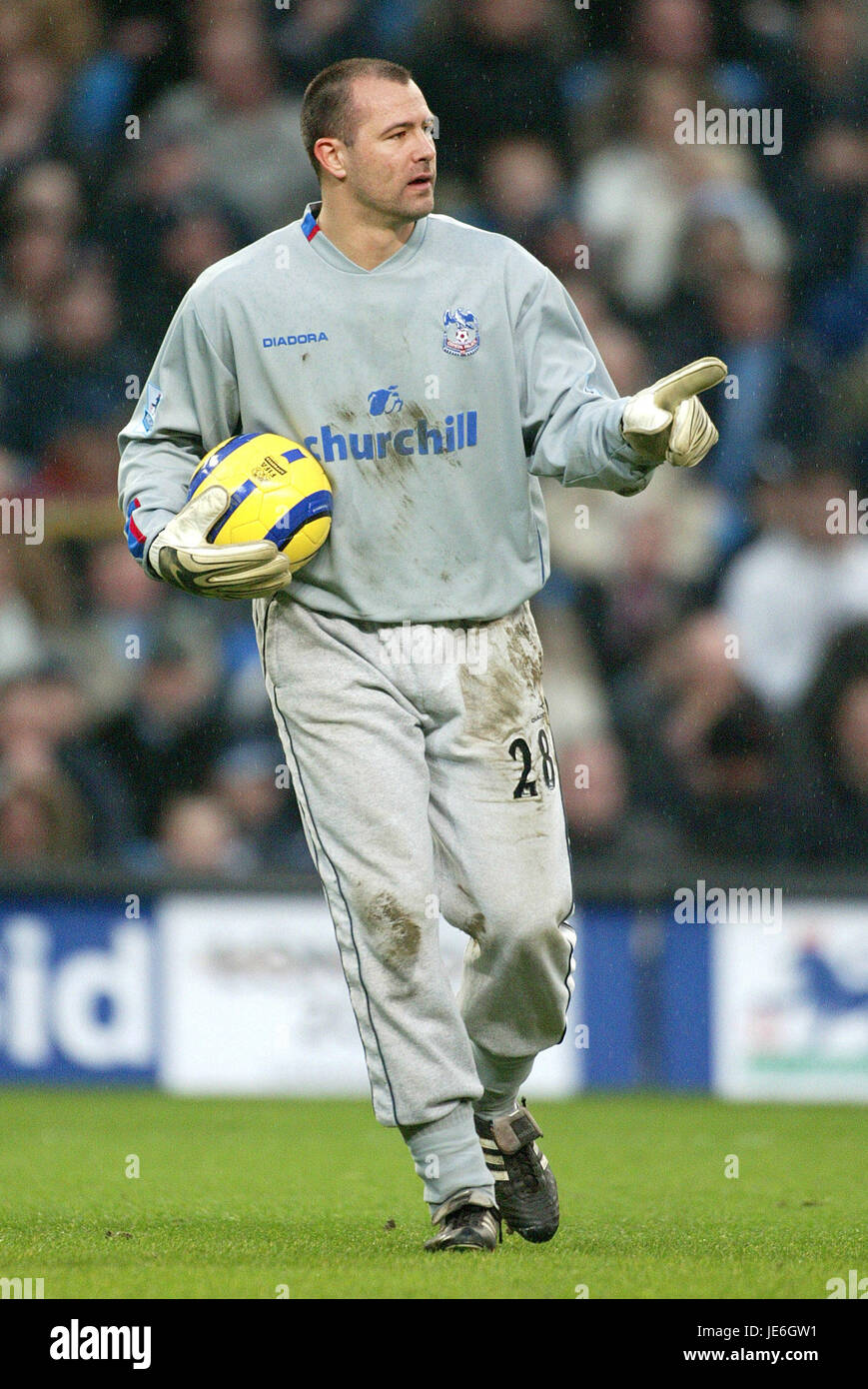 GABOR KIRALY CRYSTAL PALACE FC CITY OF MANCHESTER STADIUM MANCHESTER  ENGLAND 15 January 2005 Stock Photo - Alamy