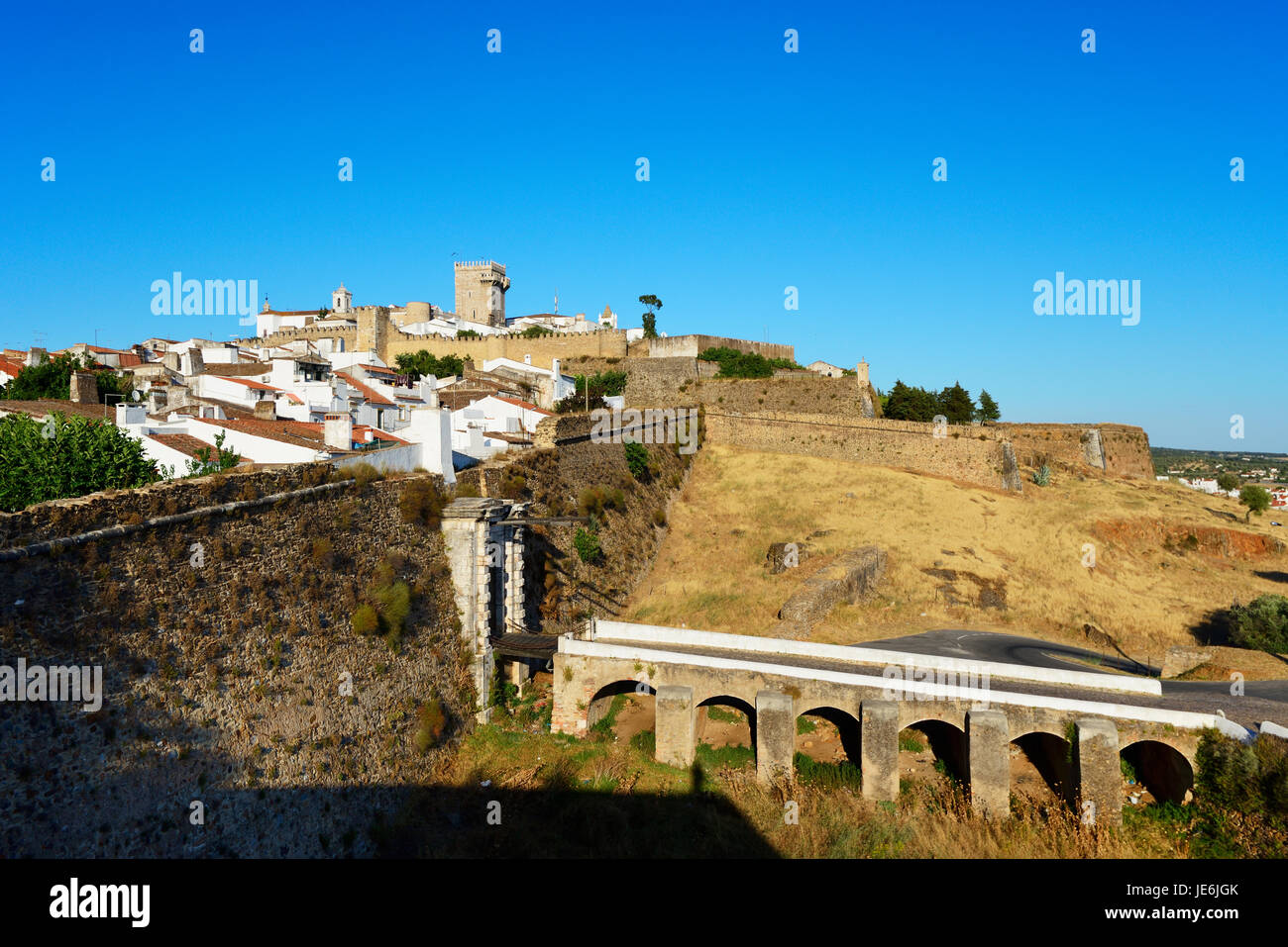 The castle and the old town inside the walled village of Estremoz. Alentejo, Portugal Stock Photo