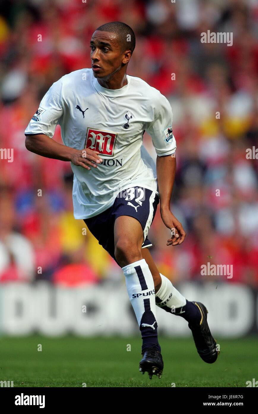 BENOIT ASSOU-EKOTTO TOTTENHAM HOTSPUR FC ANFIELD LIVERPOOL ENGLAND 23 September 2006 Stock Photo