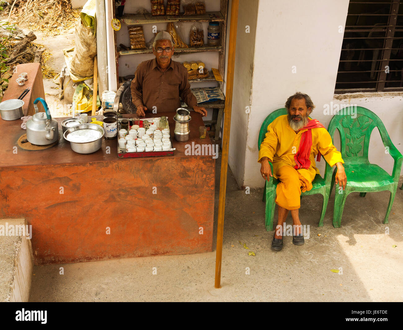 Typical Indian Tea shop at Kaladunghi, Uttarakhand, India Stock Photo