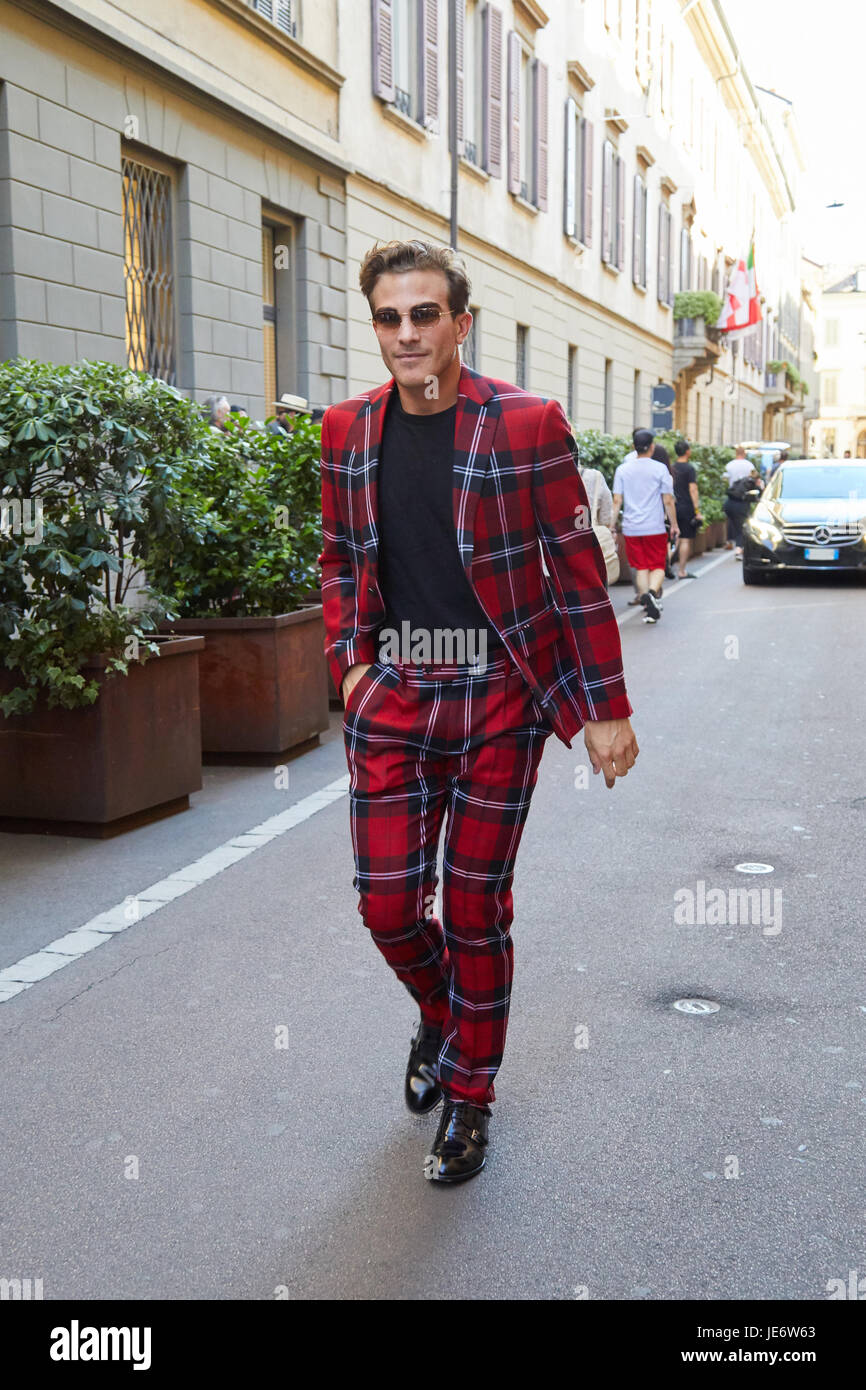 MILAN - JUNE 17: Carlo Sestini with red checkered suit before Versace  fashion show, Milan Fashion Week street style on June 17, 2017 in Milan  Stock Photo - Alamy