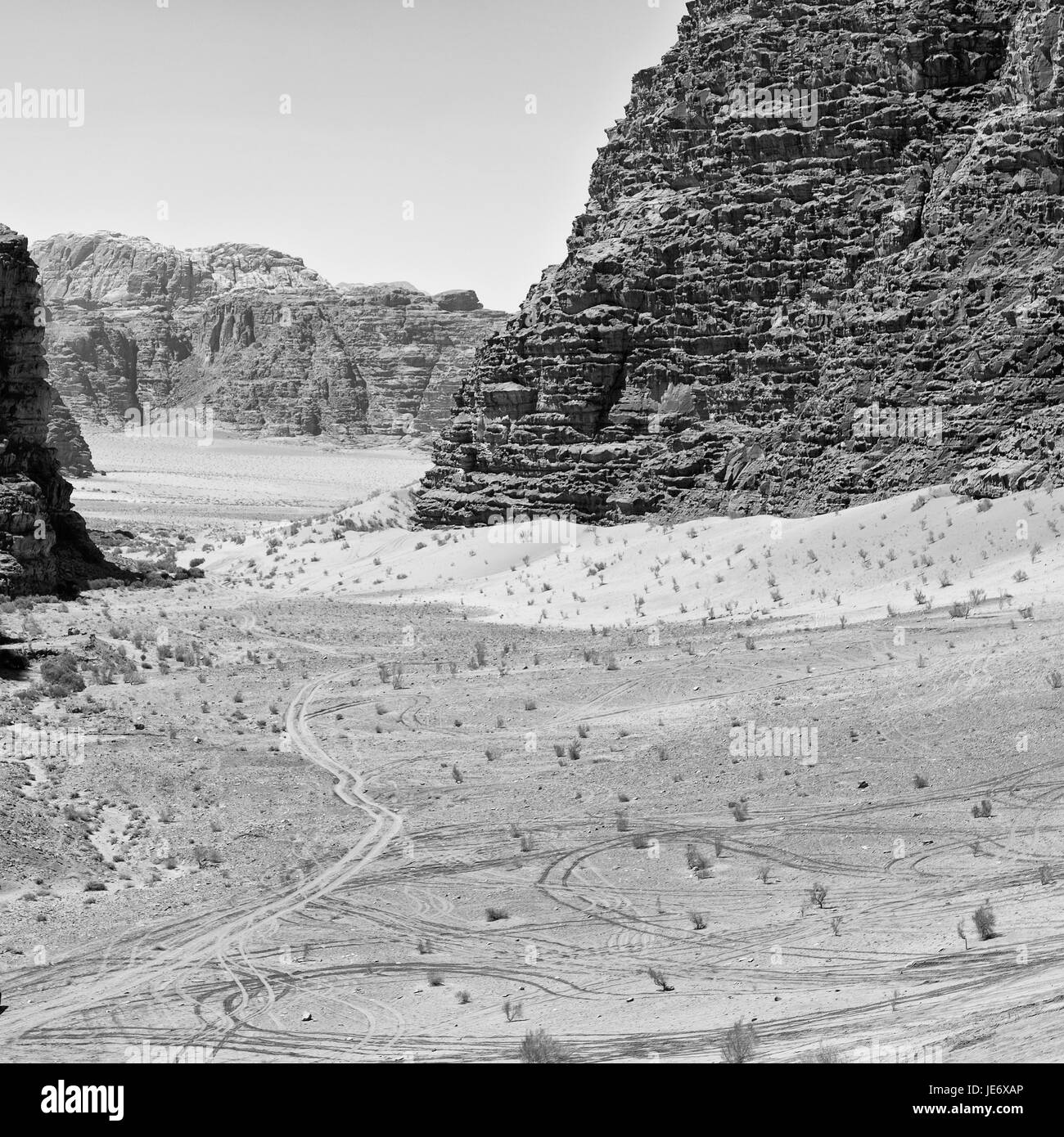 Wadi rum scenery Black and White Stock Photos & Images Alamy